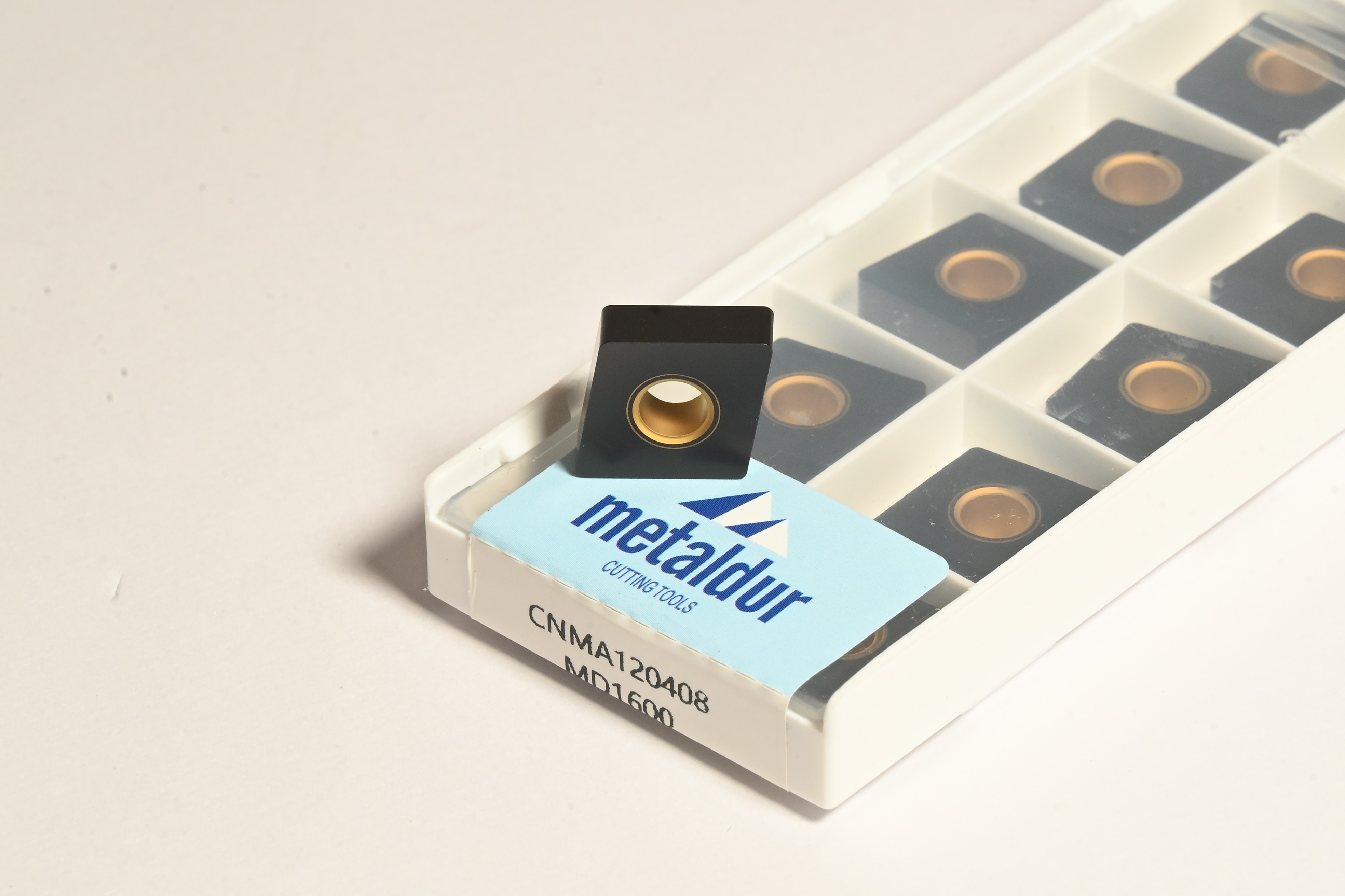 Negative turning inserts for heavy-duty CNC turning operations