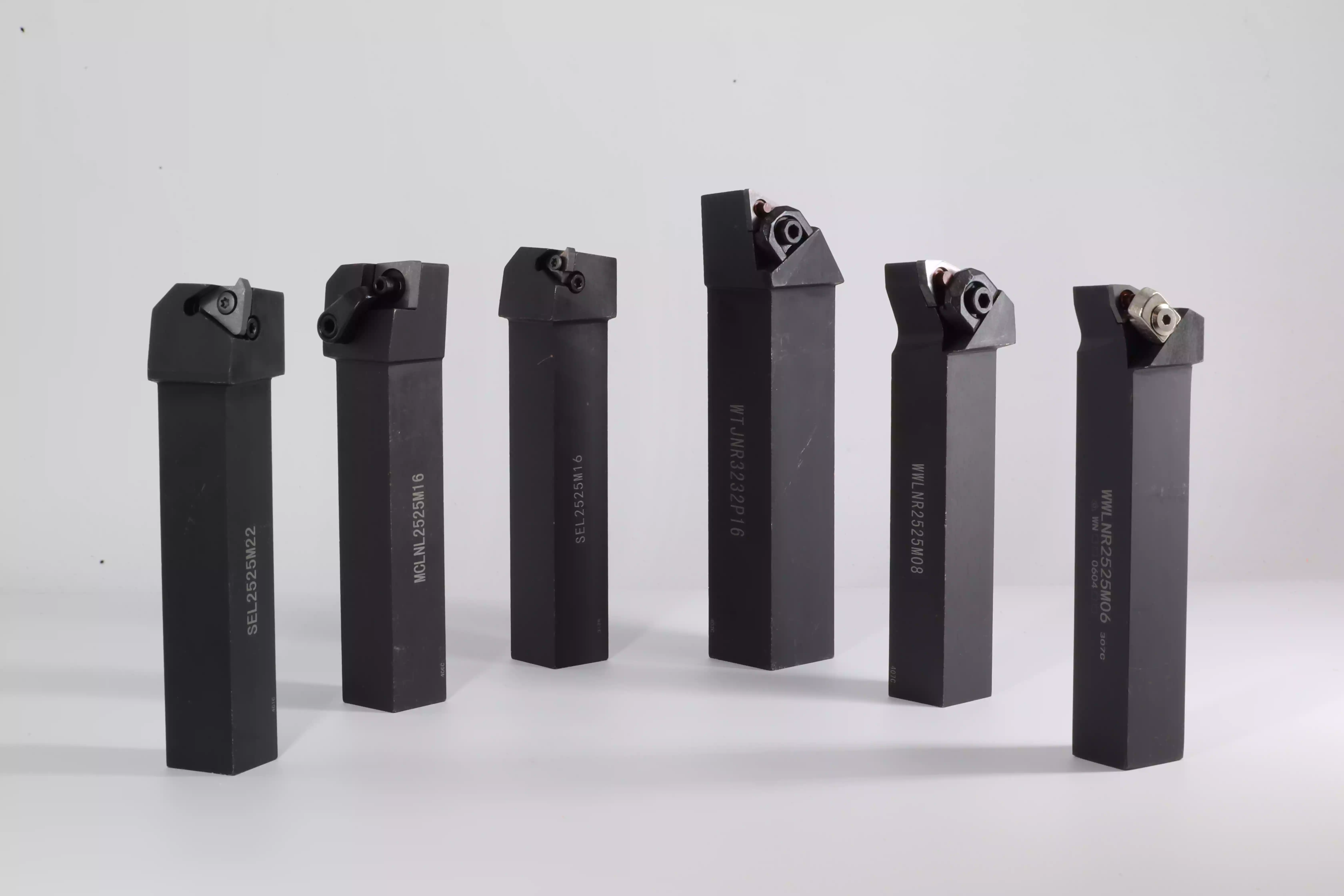 Precision CNC turning tool holder with rigid clamp design